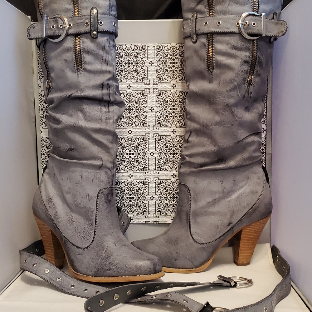 NOT RATED ~ Tall Boots w/removable buckles- Size 8